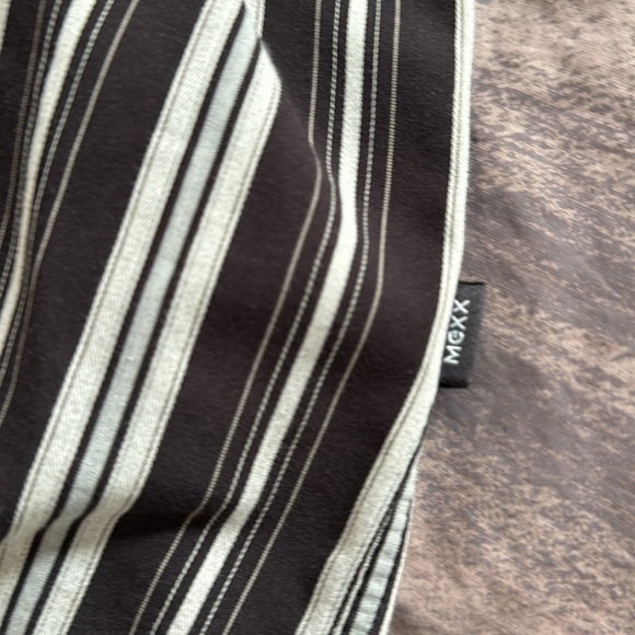 Vintage Mexx men’s medium button down shirt. Brown, black and blue pinstriped. - Picture 8 of 8